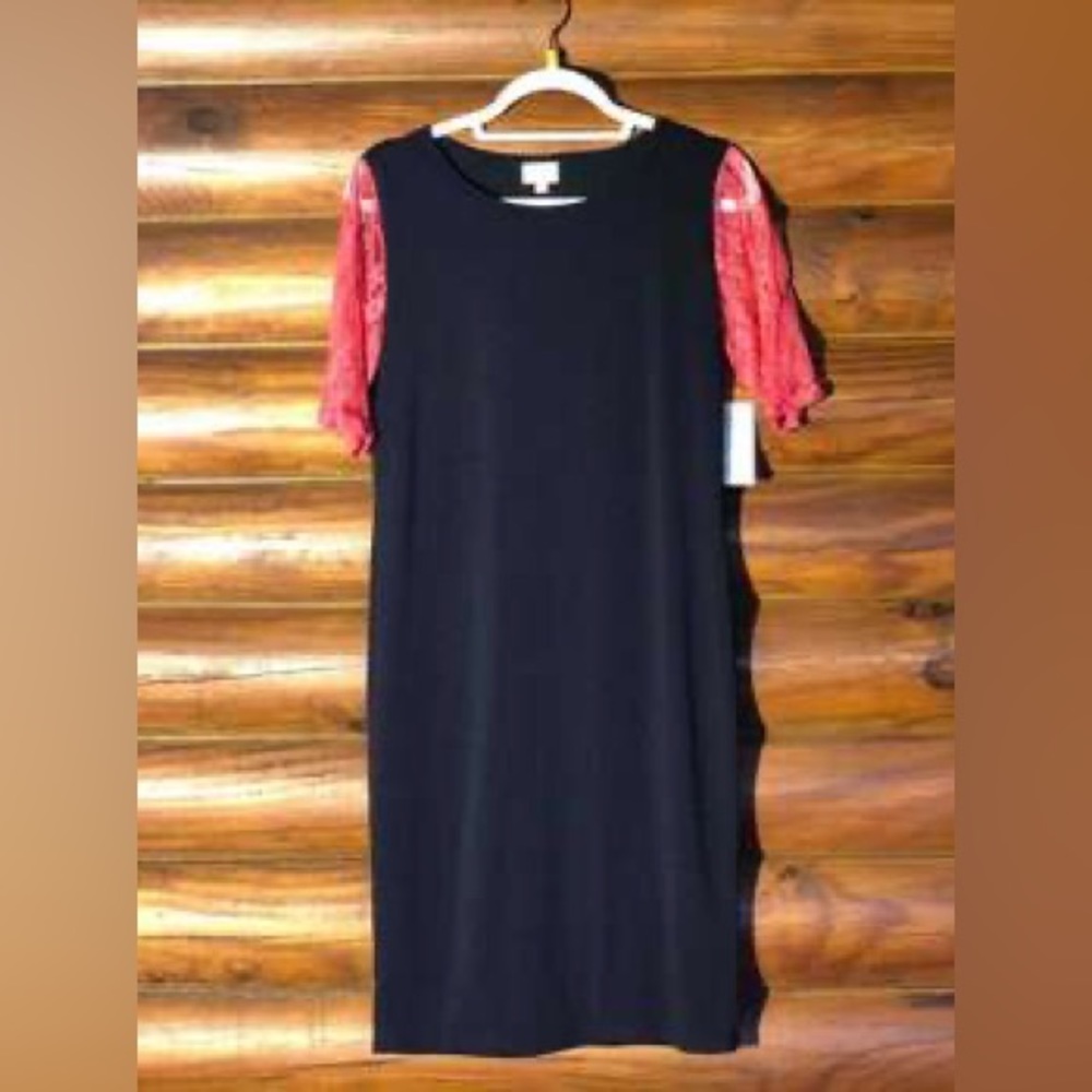 Medium LuLaRoe Julia